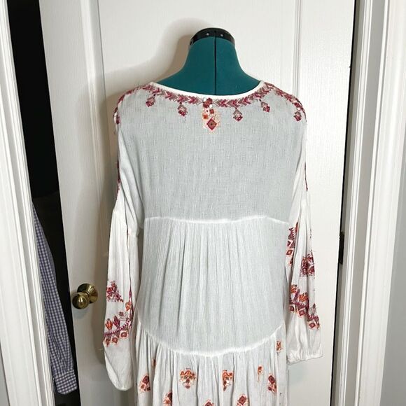 Free People Arianna Embroidered Button V Neck Ruffle Hem Tunic Peasant Blouse - Picture 11 of 14